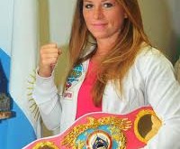 CAROLINA DUER VS. SABRINA PEREZ POR EL GALLO WBO.